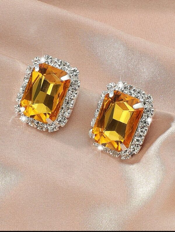 Arete Boton Diamante Amarillo