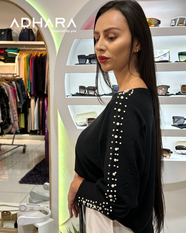 Blusa Negra con Perlas 2916 - Image 2