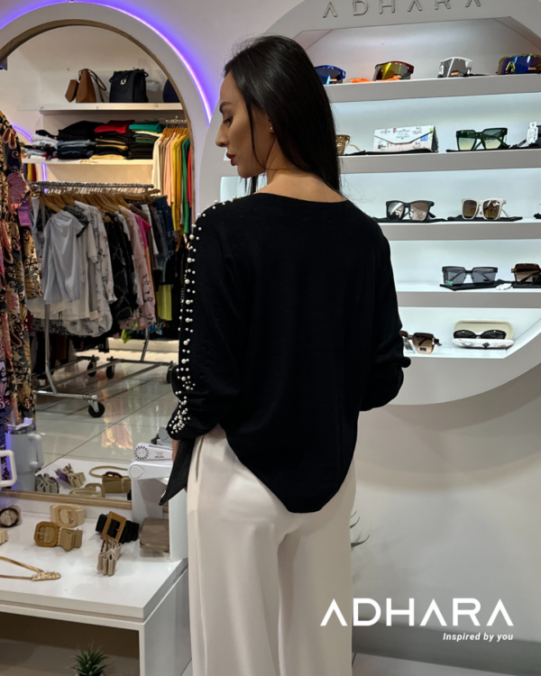 Blusa Negra con Perlas 2916 - Image 3