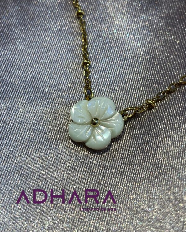Collar Flor Concha 8811