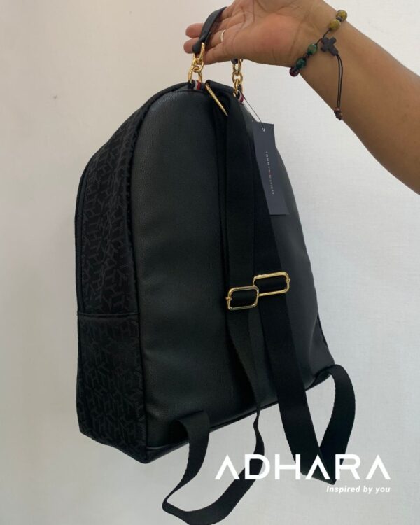 Mochila Negra Tommy Hilfiger Original 7244 - Image 2